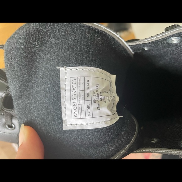 Angels Skates - Picture 4 of 6